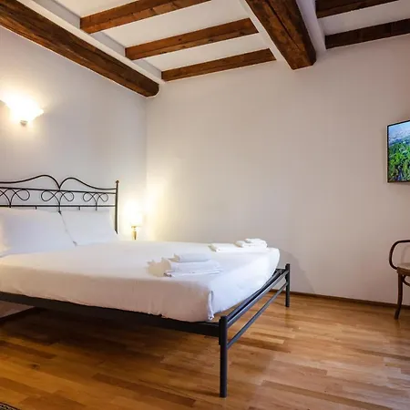 Διαμέρισμα Lele Suite, In Centro Storico
